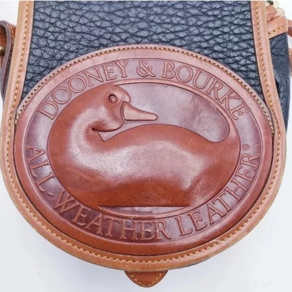 Dooney & Bourke Big Duck Crossbody Purse Black Tan Shoulder Bag - Picture 12 of 12